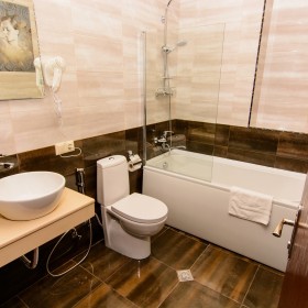 Люксовая ванная комната в Tiffany Deluxe
