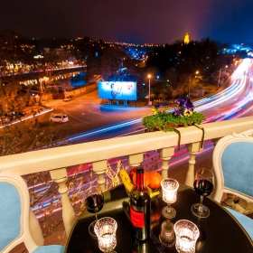 Вид на вечерний Тбилиси